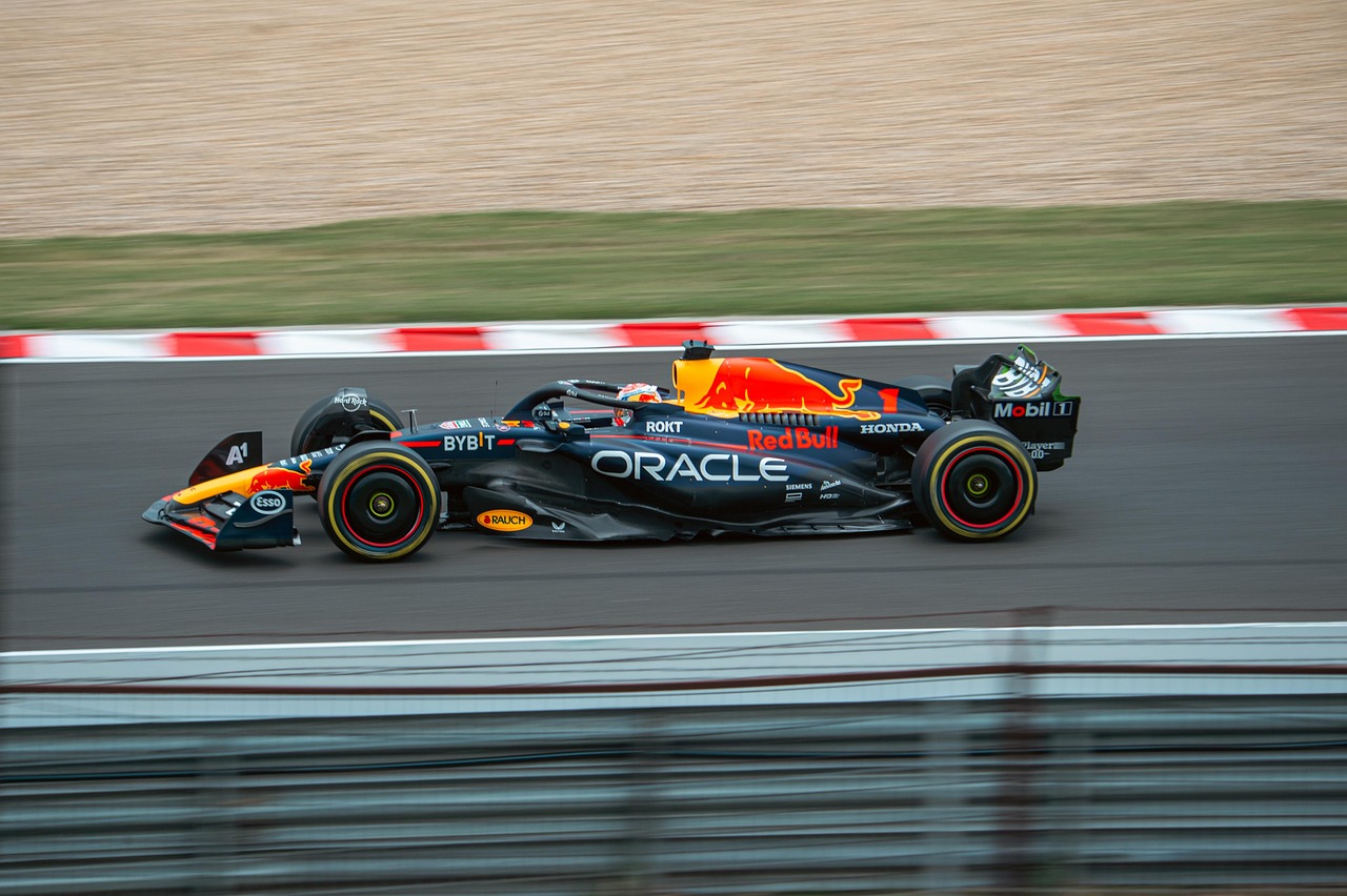Williams Rises, Leclerc Falls, and Verstappen Reigns: The Emotional Rollercoaster of 2025 Canadian Grand Prix FP1